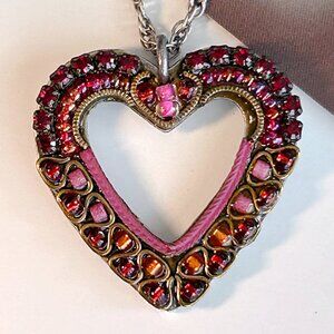 Vintage-Style Heart Pendant Necklace in Pink and Red